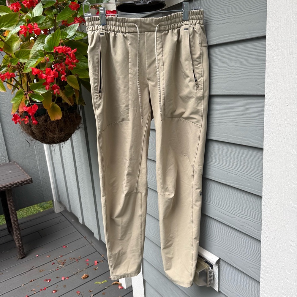Lululemon Men’s License to Train Pants.